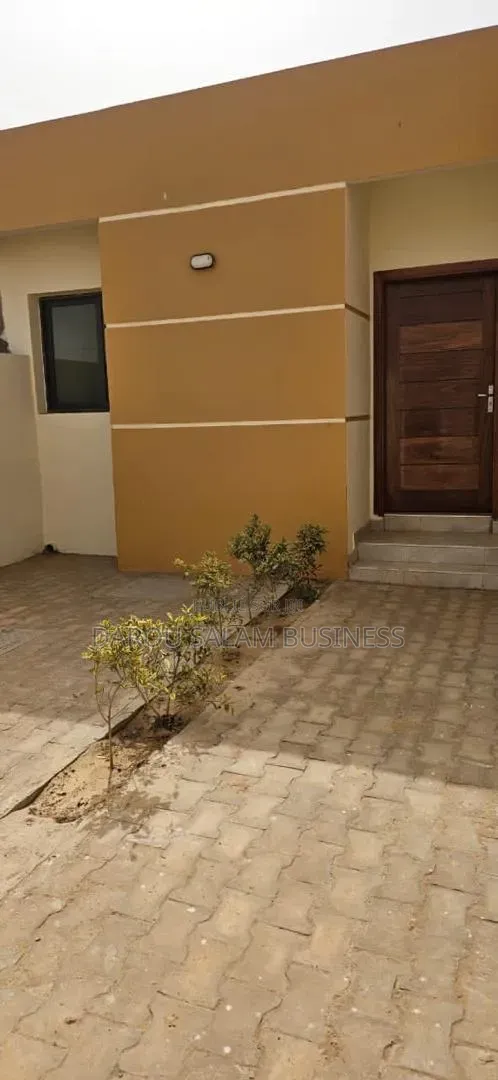 2chbre Villa dans Kur Mbaye Fall, Yoff à Vendre