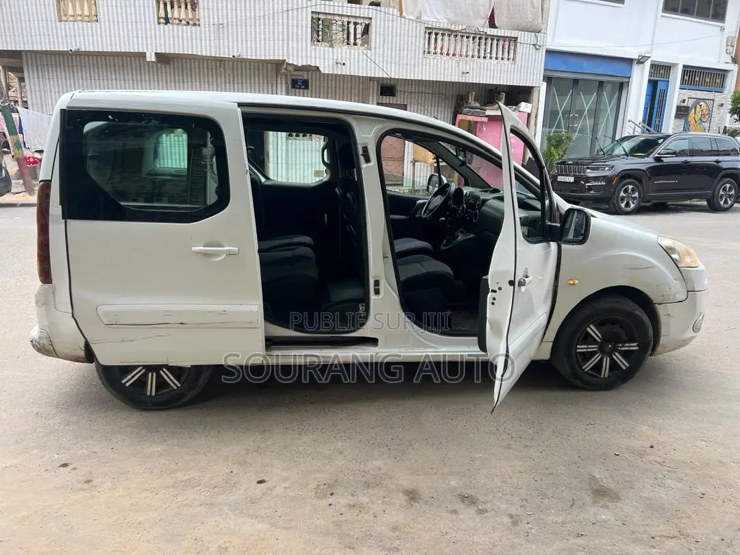 Peugeot Partenaire 2015 Blanc