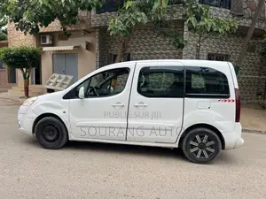 Peugeot Partenaire 2015 Blanc