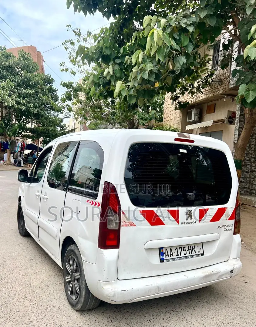 Peugeot Partenaire 2015 Blanc