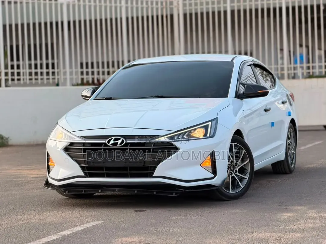 Hyundai Avante 2019 Blanc