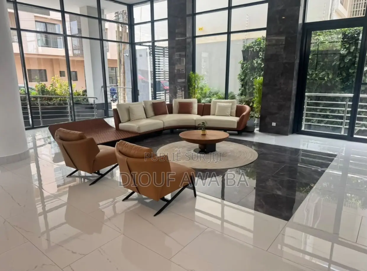 3chbre Appartement dans Almadies à Louer