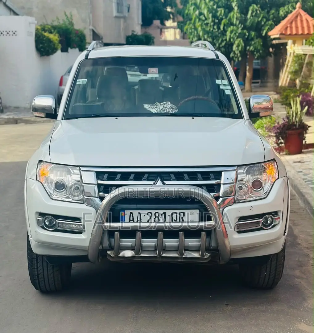 Mitsubishi Pajero 2015 Blanc
