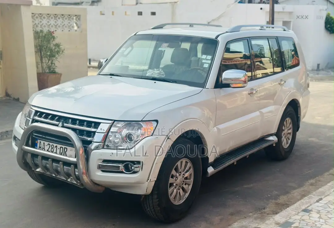 Mitsubishi Pajero 2015 Blanc