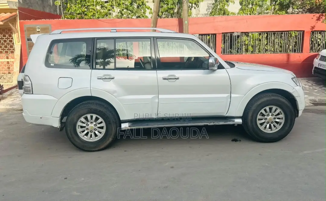 Mitsubishi Pajero 2015 Blanc