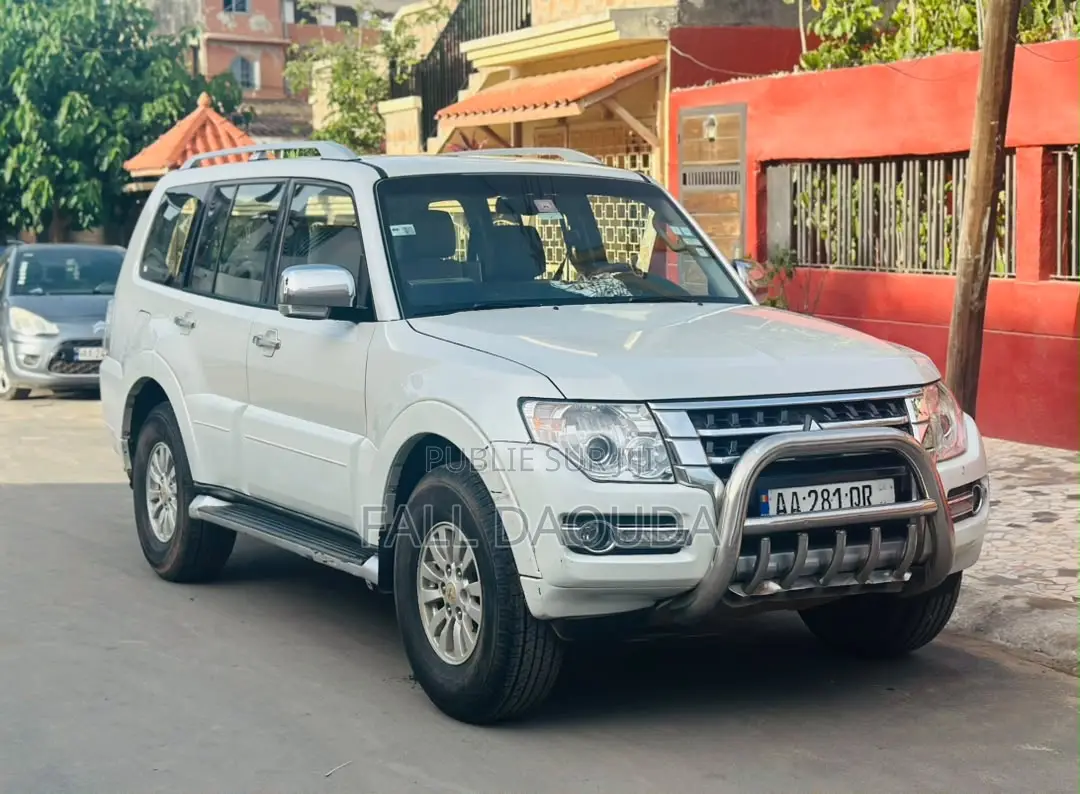 Mitsubishi Pajero 2015 Blanc