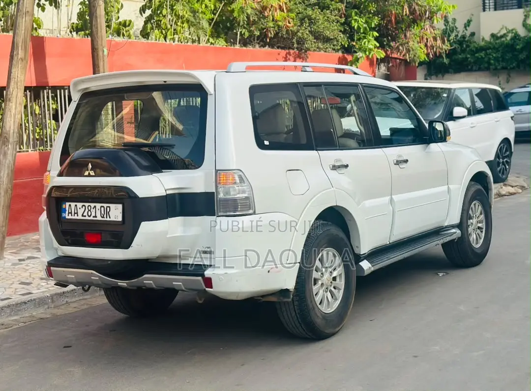Mitsubishi Pajero 2015 Blanc