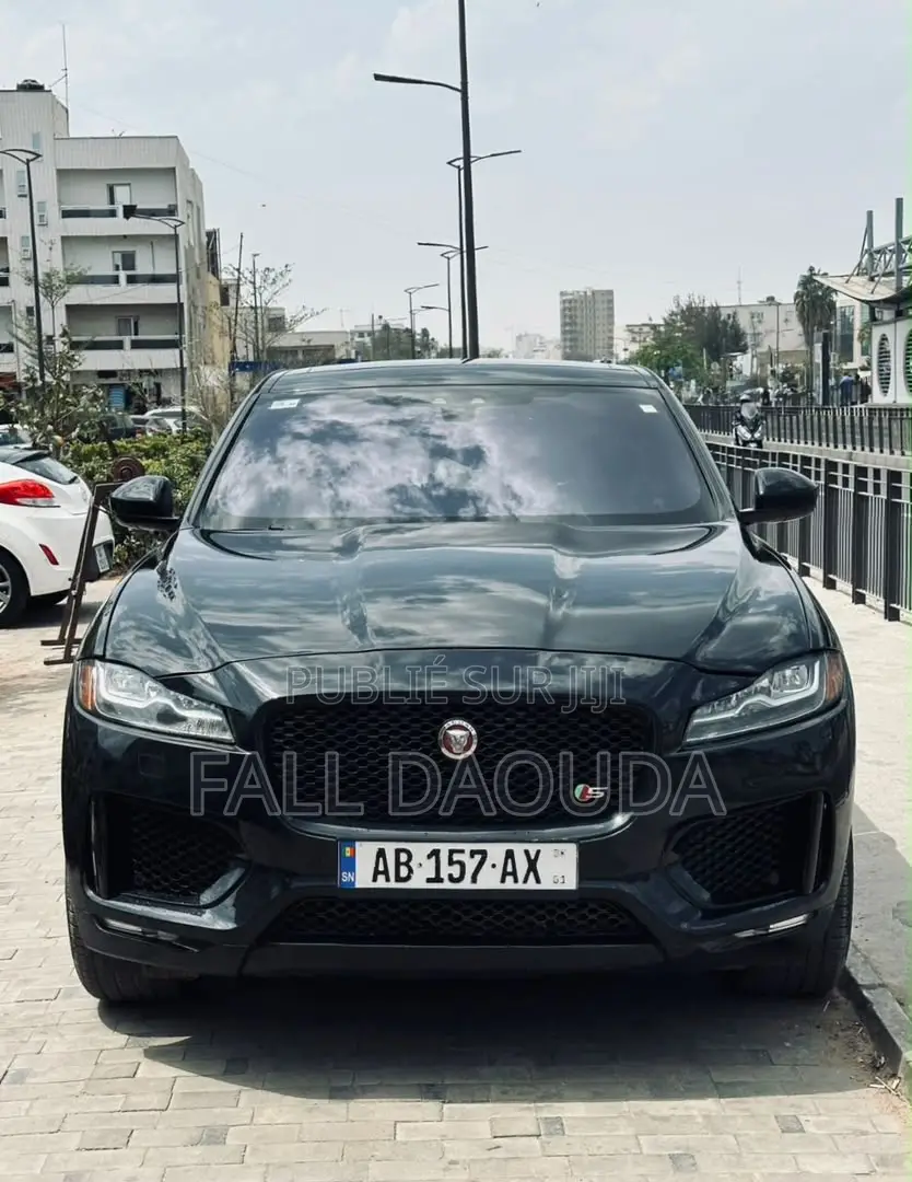 Jaguar F-Pace 2017 Noir