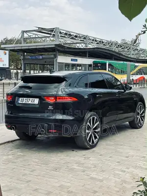 Jaguar F-Pace 2017 Noir