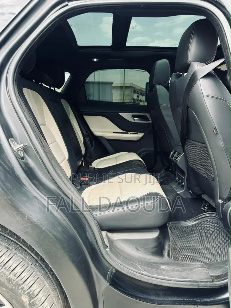 Jaguar F-Pace 2017 Noir