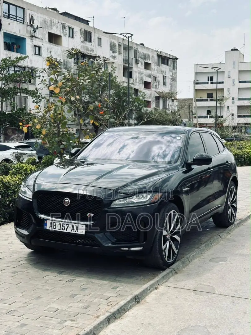 Jaguar F-Pace 2017 Noir