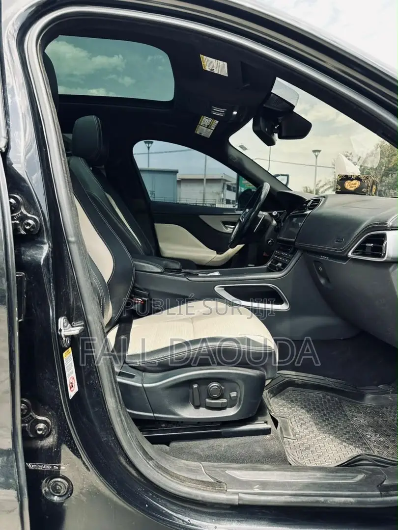 Jaguar F-Pace 2017 Noir