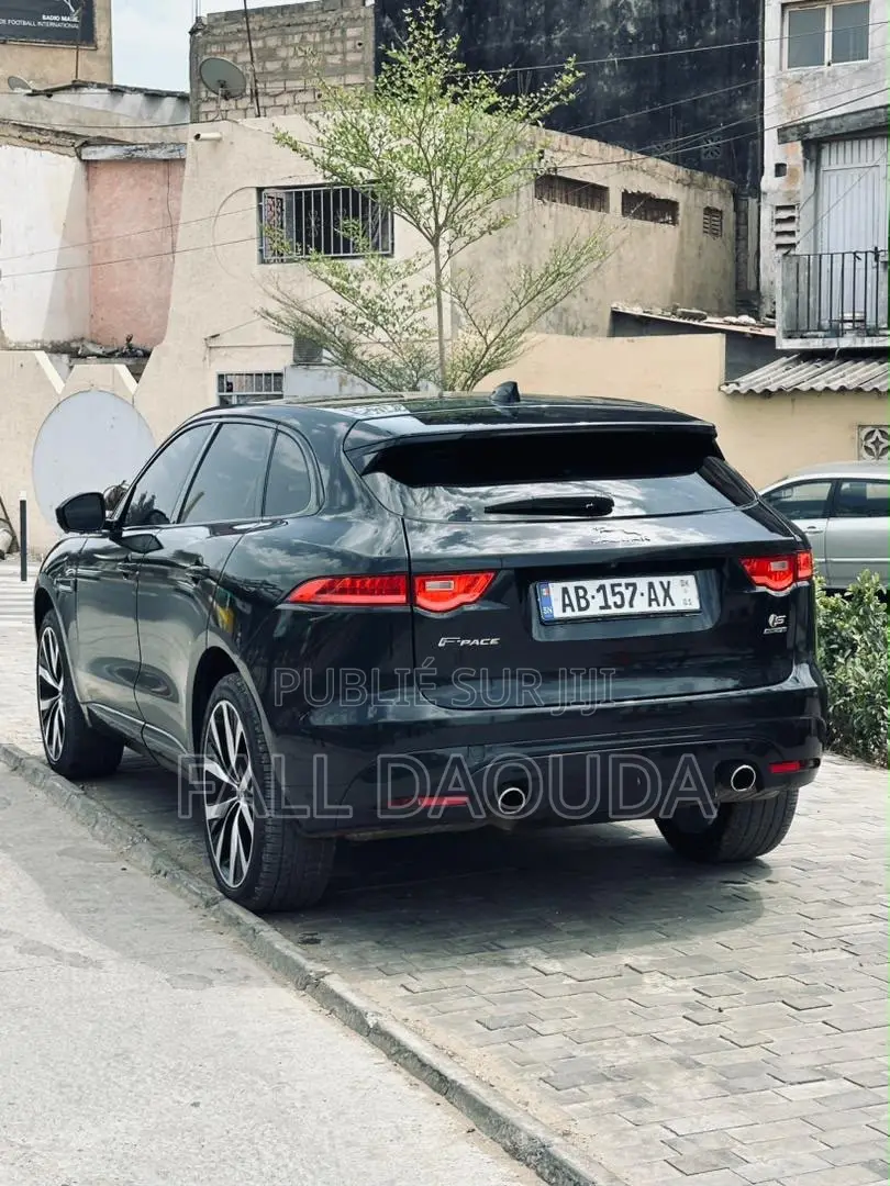 Jaguar F-Pace 2017 Noir