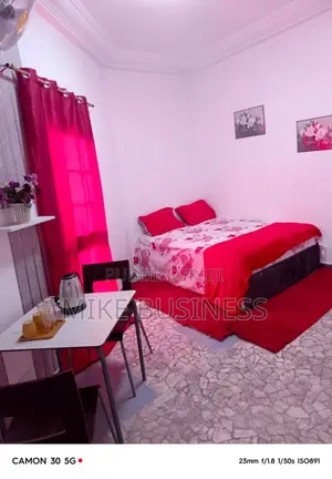 Meublé 1chbre Appartement dans Résidence, HLM à Louer