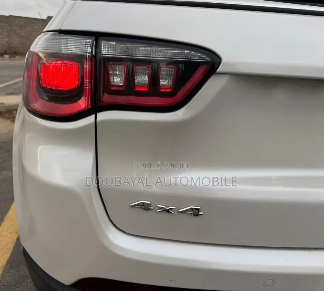 Jeep Cherokee 2018 Beige