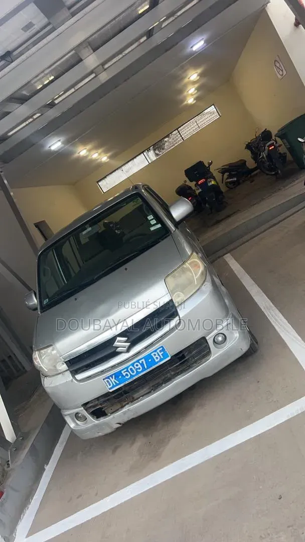 Suzuki Adresse 2017 Gris