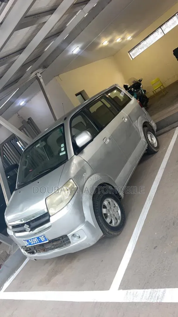 Suzuki Adresse 2017 Gris