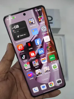 Nouveau Oppo Reno10 Pro 256 GB Violet