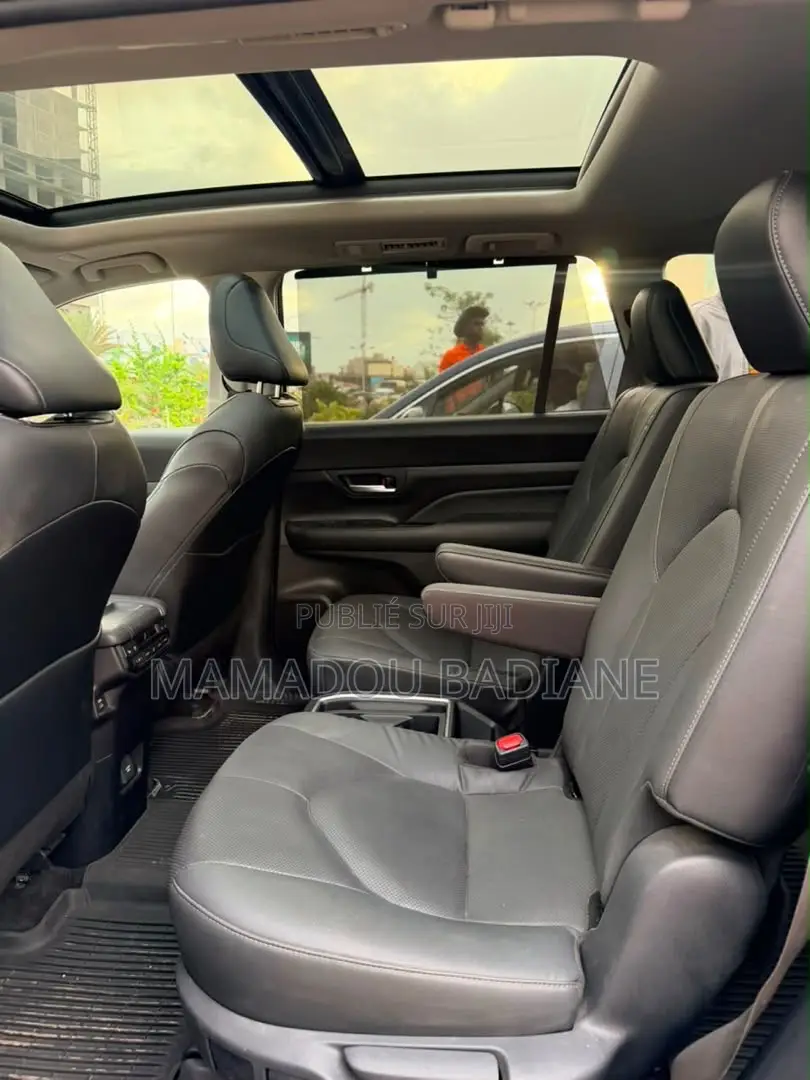 Toyota Highlander 2024 Bleu
