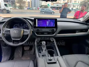Toyota Highlander 2024 Bleu