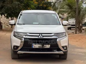 Mitsubishi Outlander 2016 Blanc