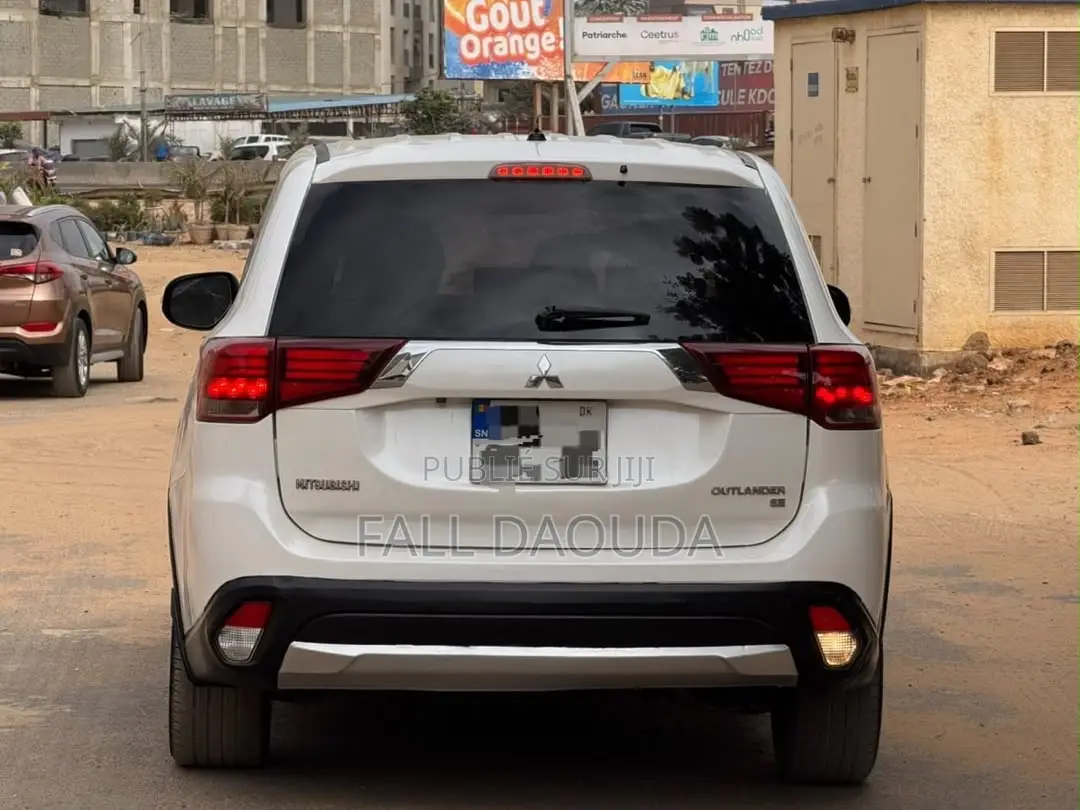 Mitsubishi Outlander 2016 Blanc