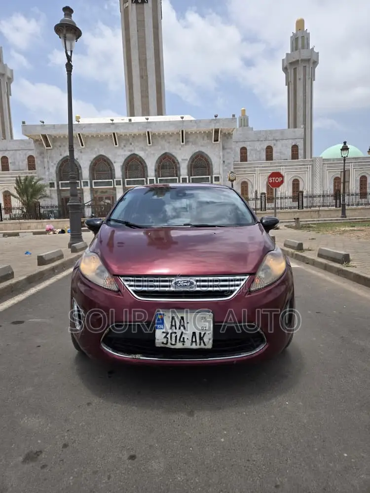 Ford Fiesta SE Hatchback 2012 Rouge