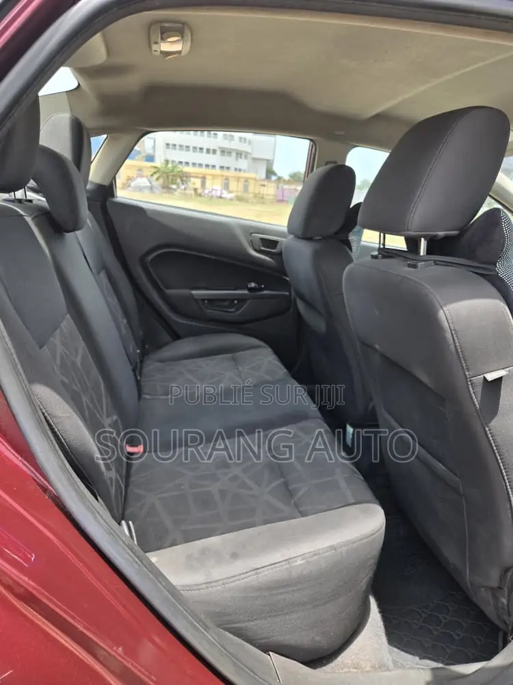 Ford Fiesta SE Hatchback 2012 Rouge