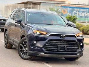 Toyota Highlander 2024 Bleu