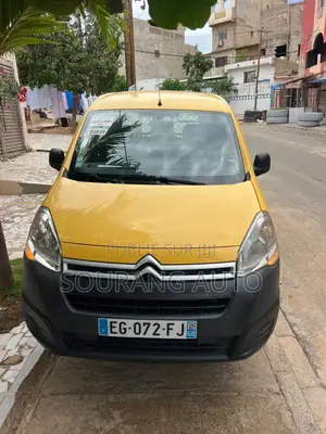 Citroen Berlingo 2017 Jaune