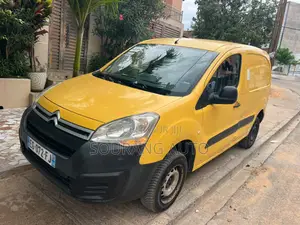 Citroen Berlingo 2017 Jaune