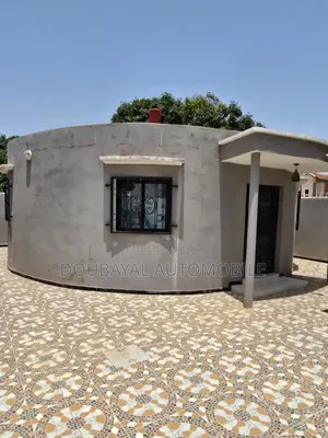 4chbre Villa dans Gandigal, Thiès Sud à Vendre