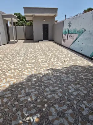 4chbre Villa dans Gandigal, Thiès Sud à Vendre