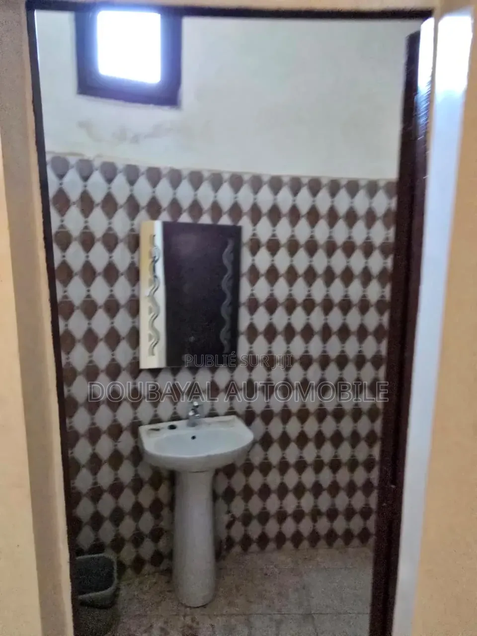 4chbre Villa dans Gandigal, Thiès Sud à Vendre