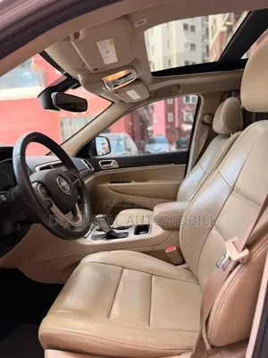 Jeep Grand Cherokee 2017 Beige