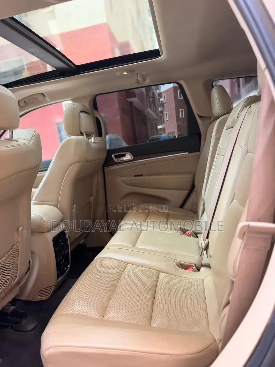 Jeep Grand Cherokee 2017 Beige