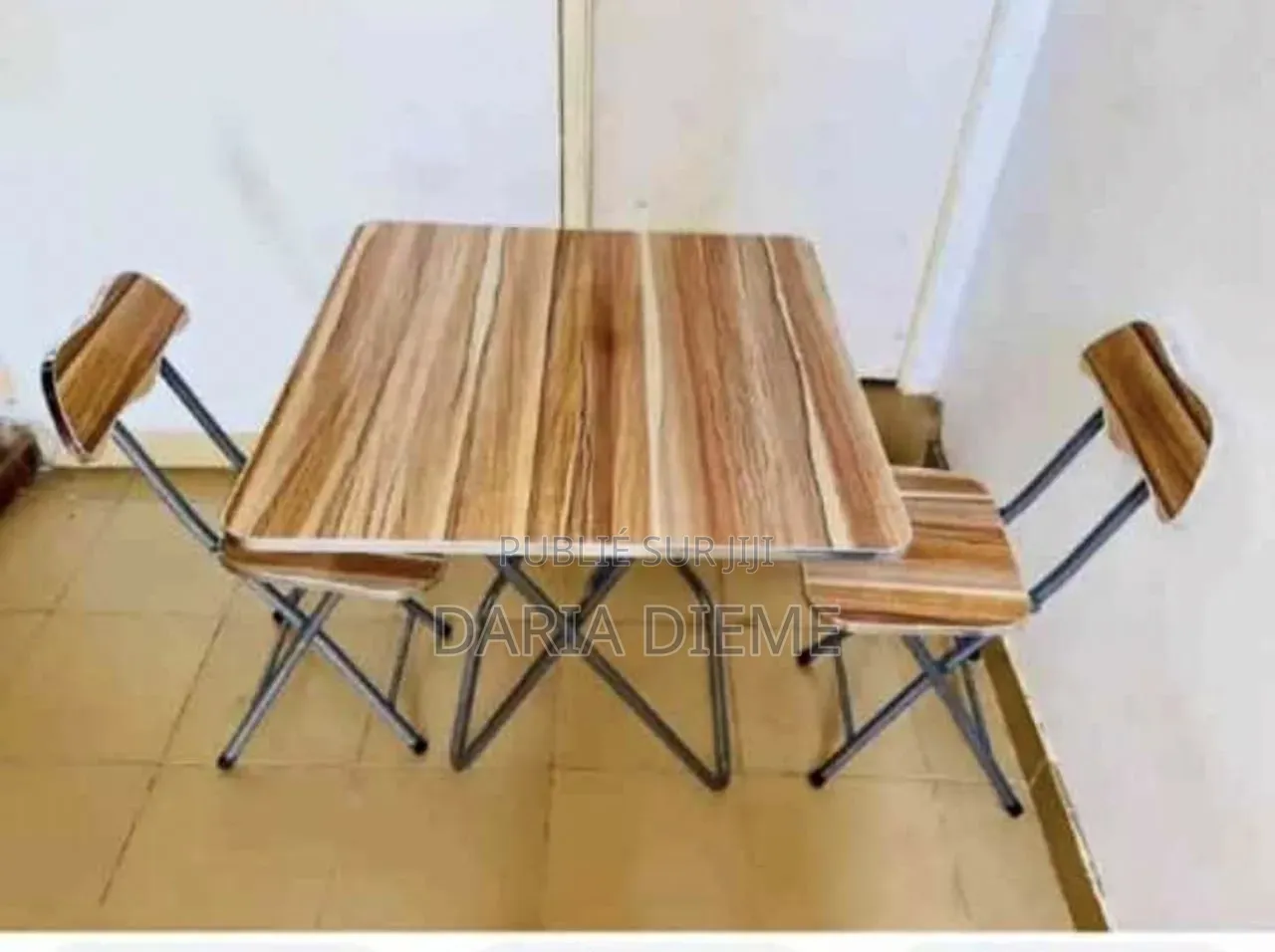 Ensemble Table Plus 2 Chaises