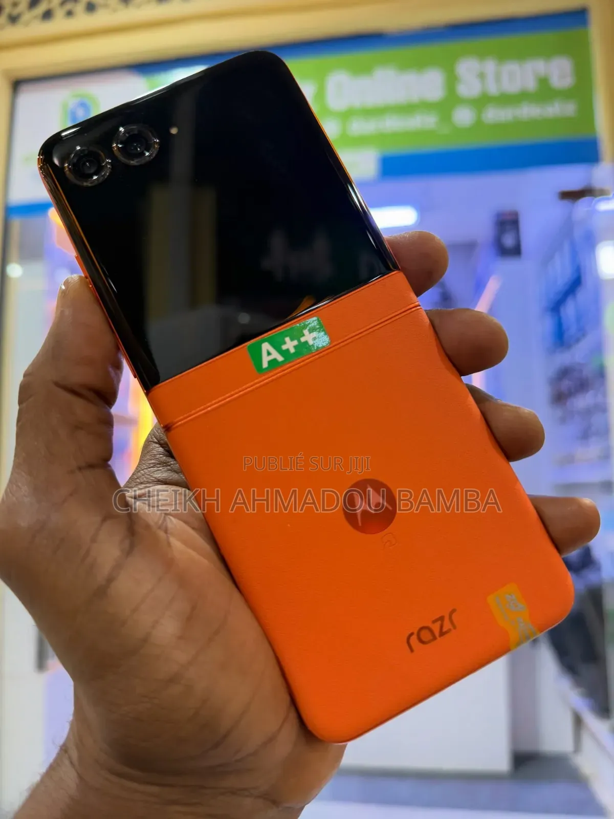 Nouveau Motorola Razr 50 256 GB Orange