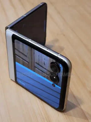 Nouveau Motorola Razr 50 256 GB Blanc