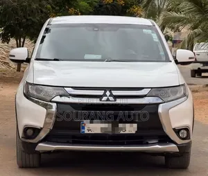 Mitsubishi Outlander 2016 Blanc