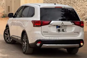 Mitsubishi Outlander 2016 Blanc
