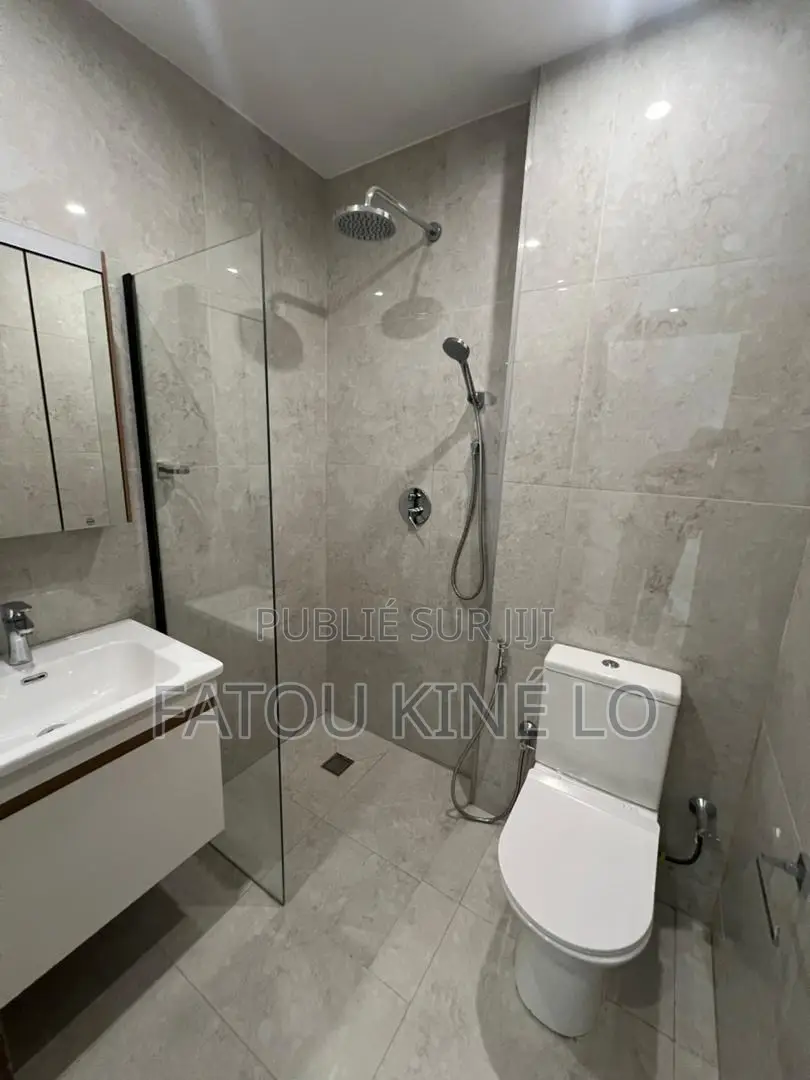 3chbre Appartement dans Mayda, Ouakam à Louer