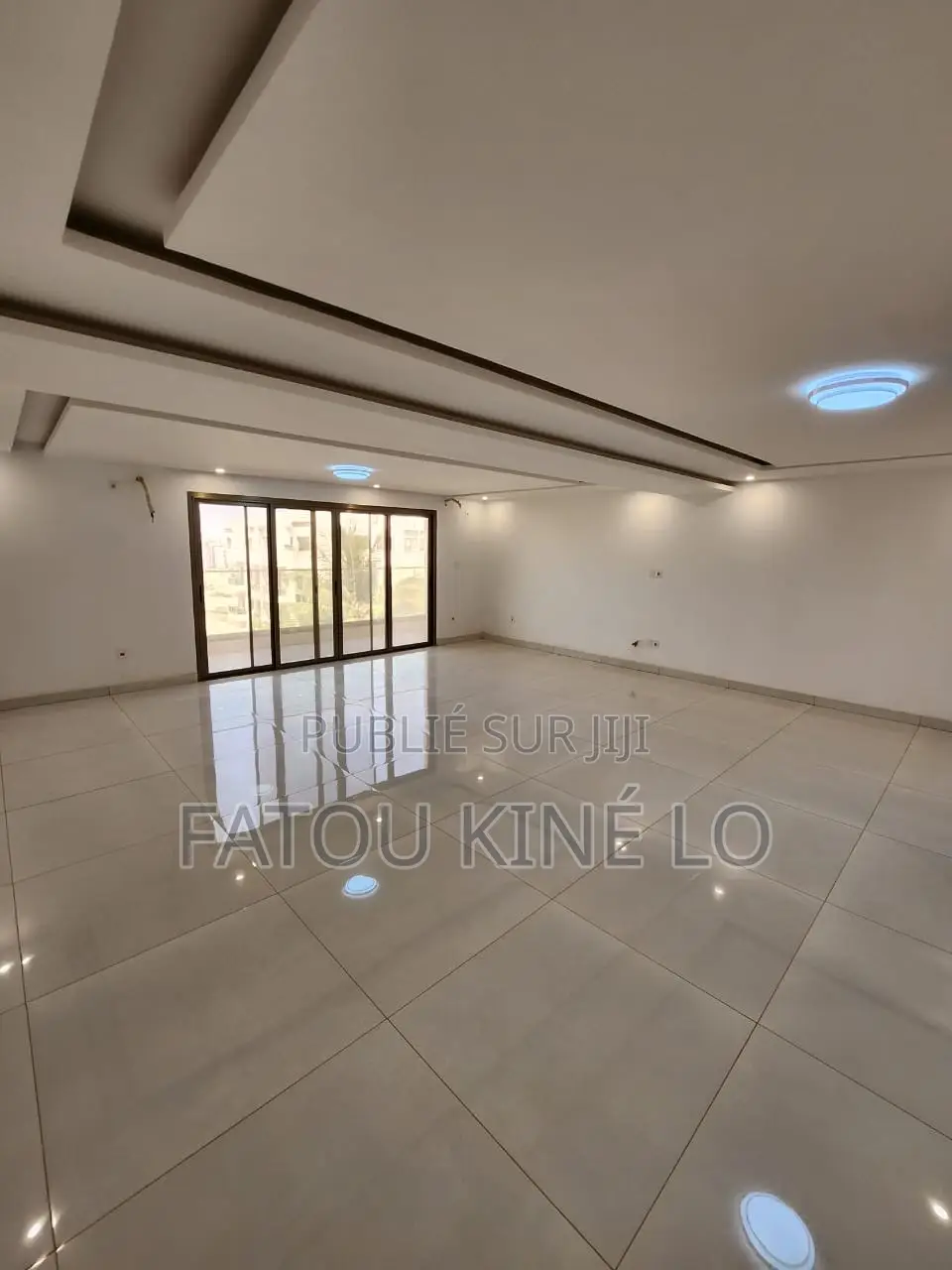 3chbre Appartement dans Mayda, Almadies à Louer