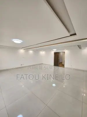 3chbre Appartement dans Mayda, Almadies à Louer