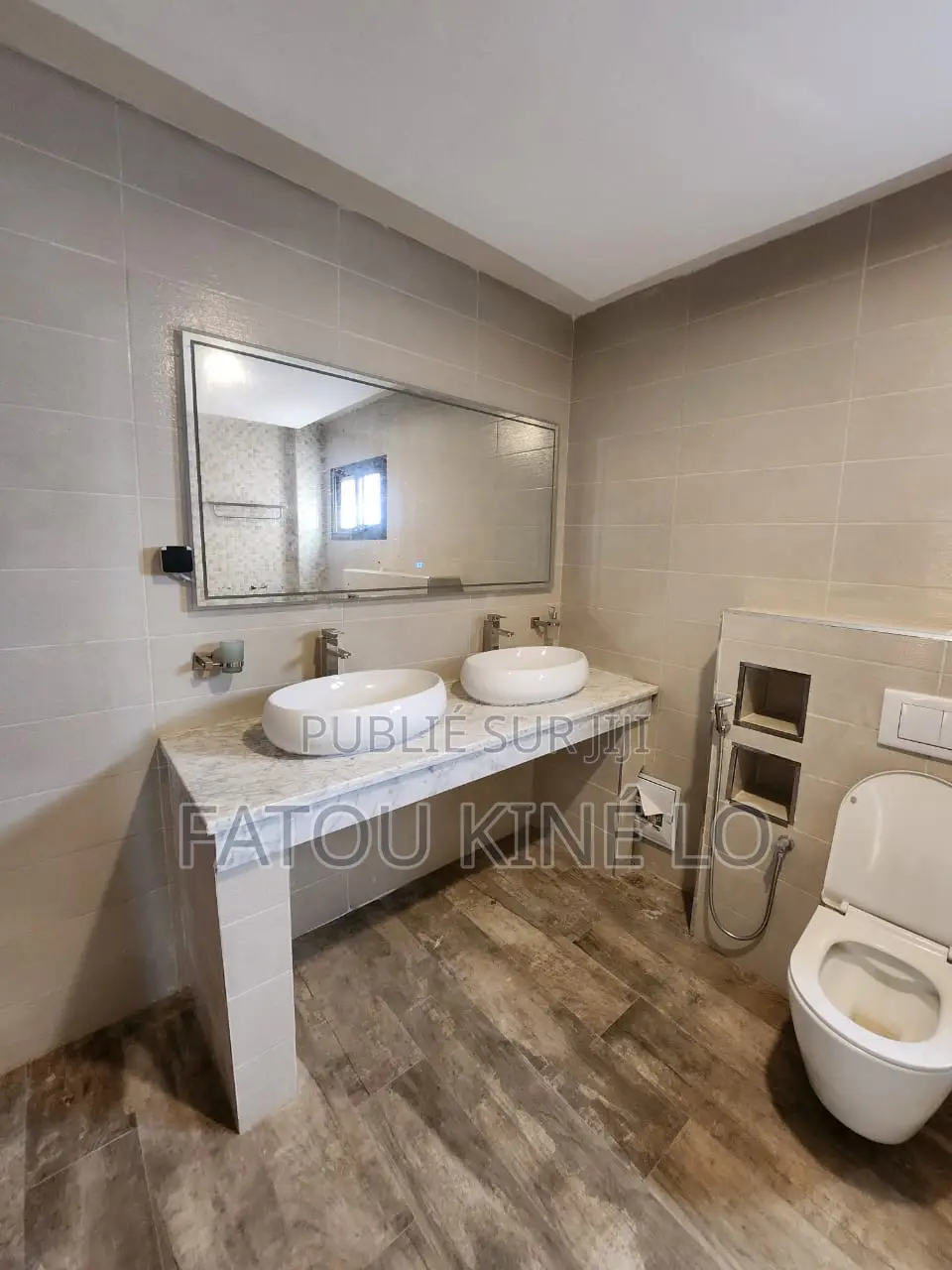 3chbre Appartement dans Mayda, Almadies à Louer