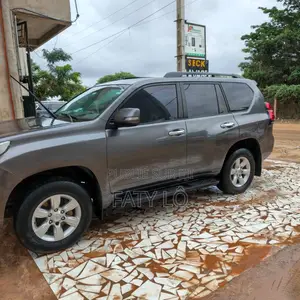 Toyota Land Cruiser Prado 2015 Gris