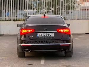 Kia K3000 2015 Noir Mat