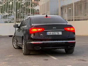 Kia K3000 2015 Noir Mat
