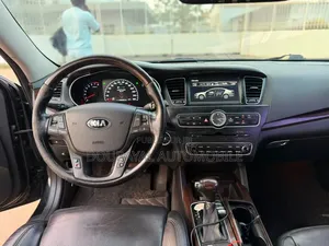 Kia K3000 2015 Noir Mat