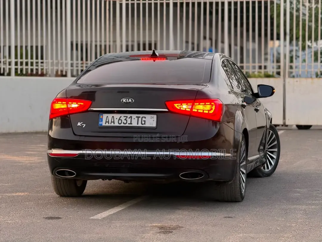 Kia K3000 2015 Noir Mat